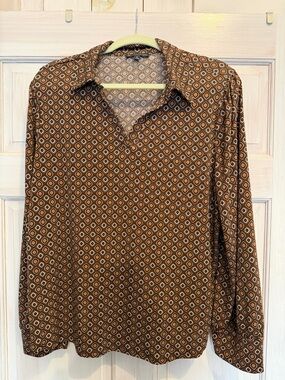 Women’s Brown Geometric Long-Sleeve Button-Down Shirt